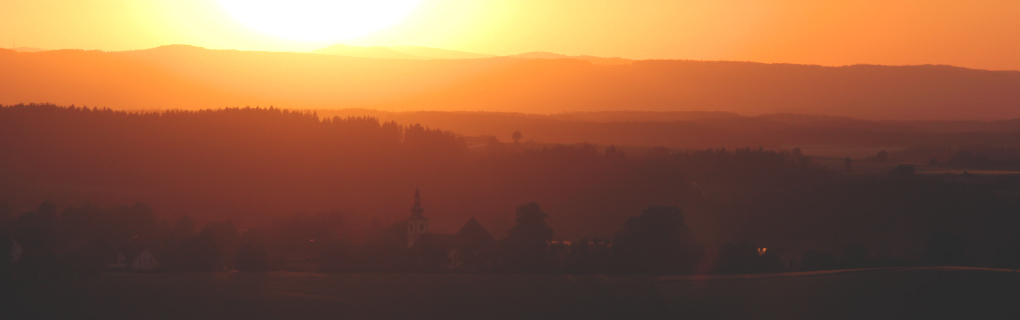 Hohenthan im Sonnenuntergang.